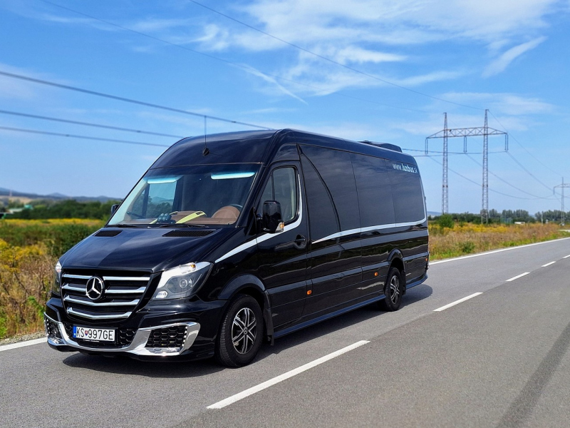 Mercedes Sprinter 519 CDI, 20+1 miestny